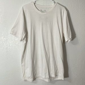 Under Armour Men’s White Tee
